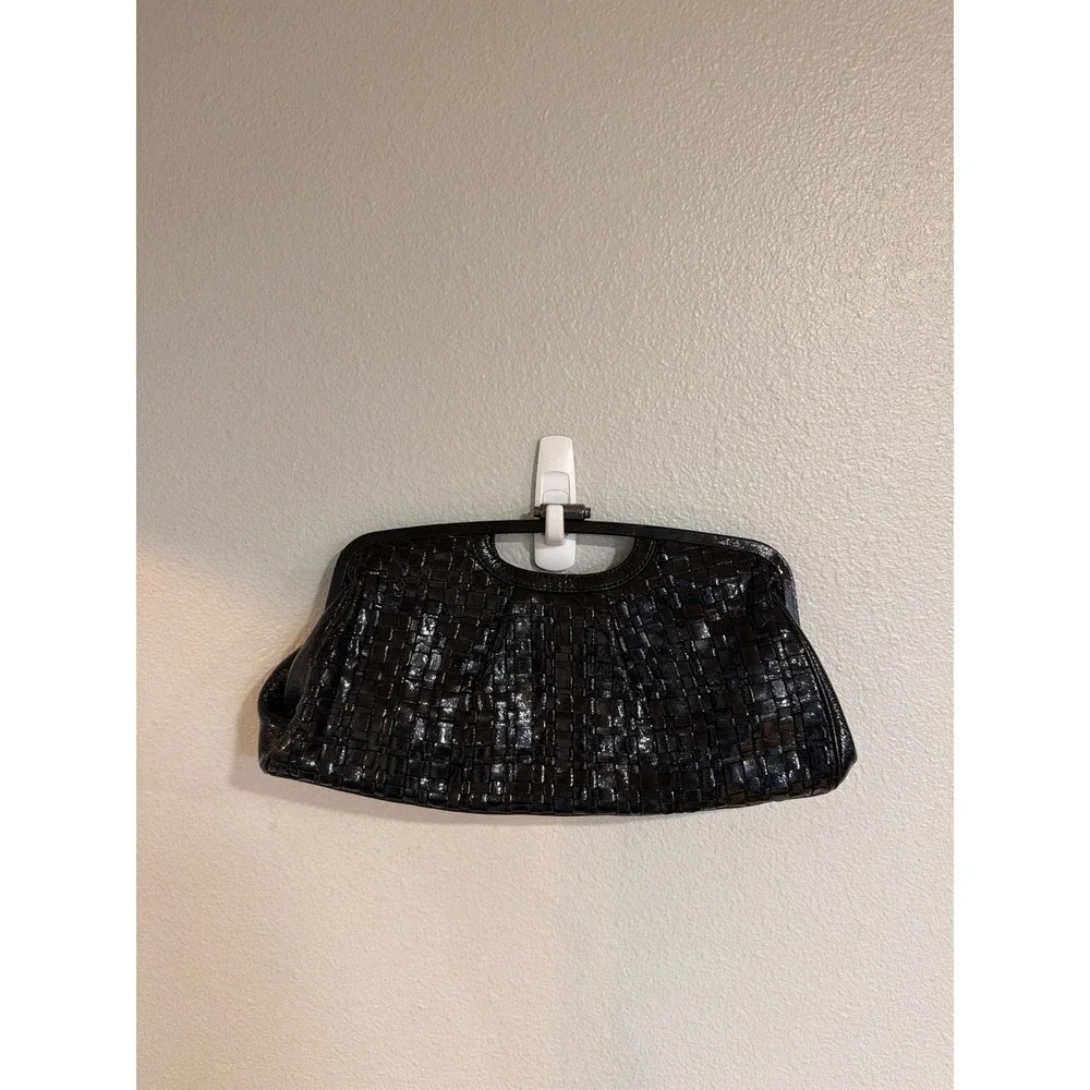 Elliott Lucca Clutch Bag Womens Black Woven Patent Leather Cut-Out Handle